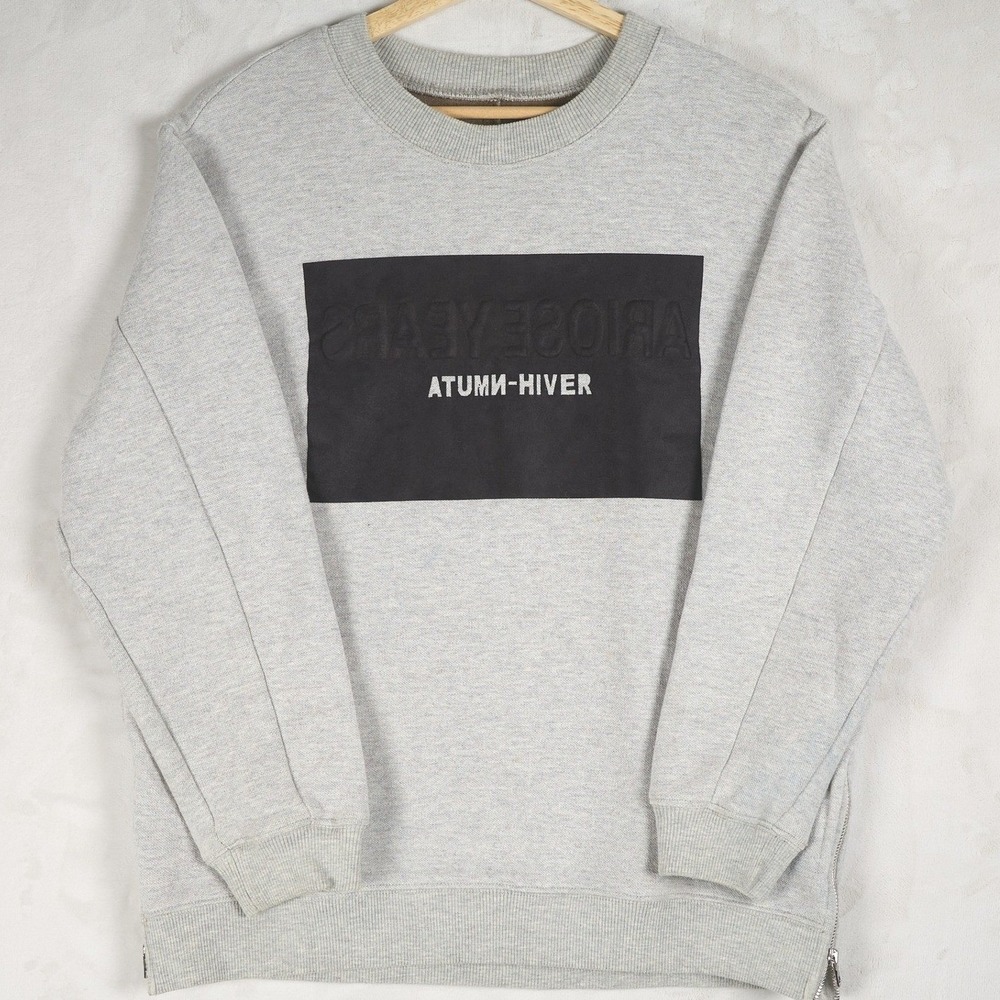 Ariose Years Thick Sweatshirt‎ Gray Embroidered Logo Women's Size Medium